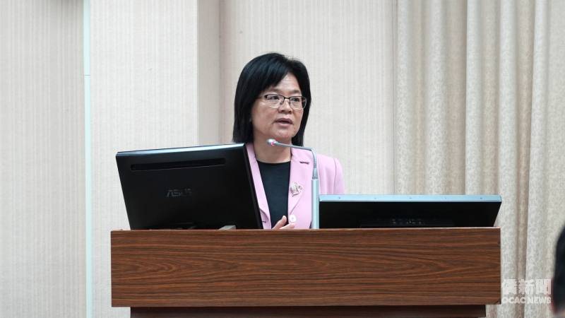李姸慧赴立院專報 因公出國經費及公務資源運用一切依法揭露 公開透明