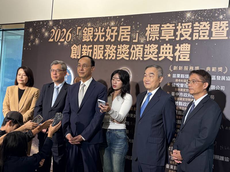 台中國際會展中心再傳捷報！榮獲銀光好居「全齡適宜空間典範獎」　黃副市長：打造兼具產業高度與城市溫度的會展新地標