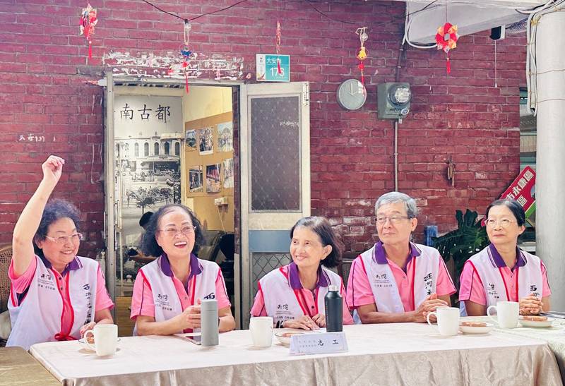 台南社會局推動高齡志工 鼓勵長者在服務中正向定義生命價值 辦理高齡多元福利方案 有感照顧長者在地健康樂活