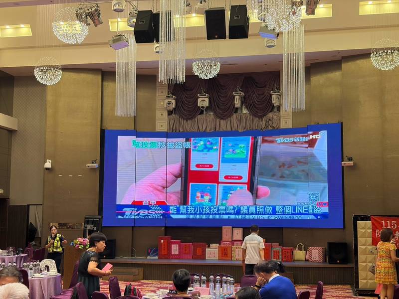 幫孫子作品投票竟成詐騙陷阱 寶桑警走入老人會宣導防詐兼顧高齡換照