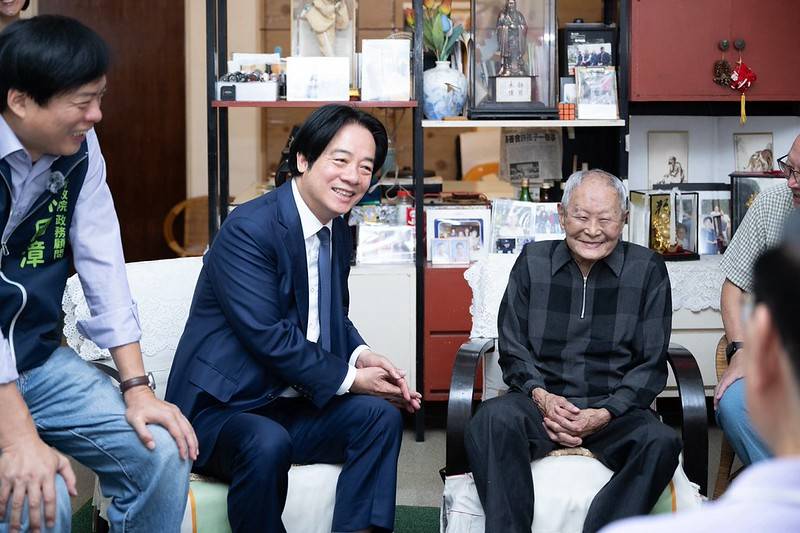總統探望百歲人瑞　祝福全國長輩重陽節快樂