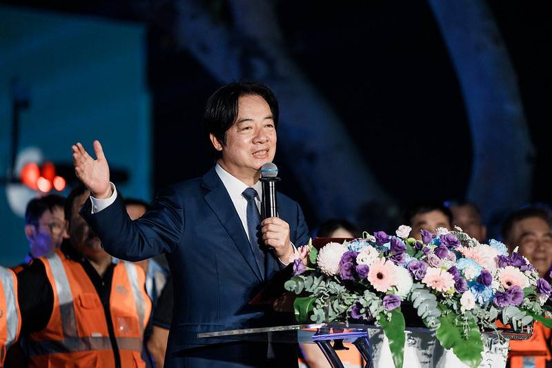 臺南鐵路地下化通車入厝 總統:臺南交通邁入新紀元 持續推動各項建設讓市民安居樂業