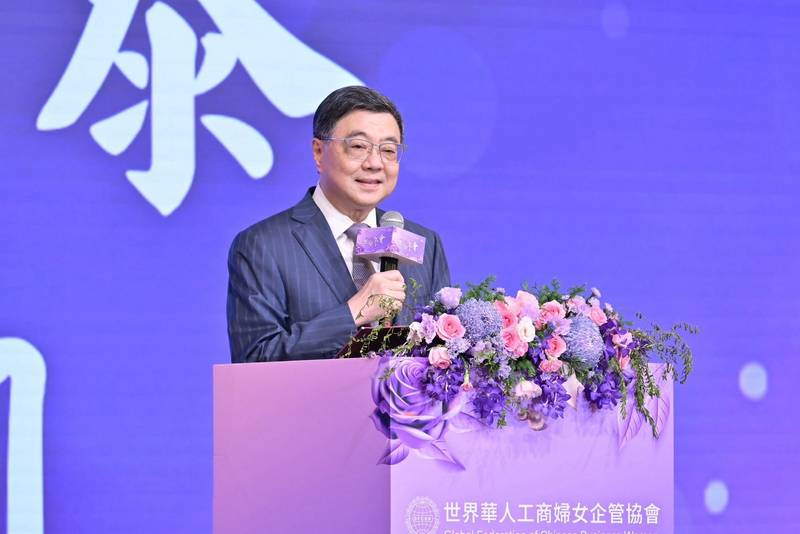 出席世華總會會長交接典禮 卓揆期許女性企業家持續發揮影響力 擔任臺灣與世界經貿的重要橋梁