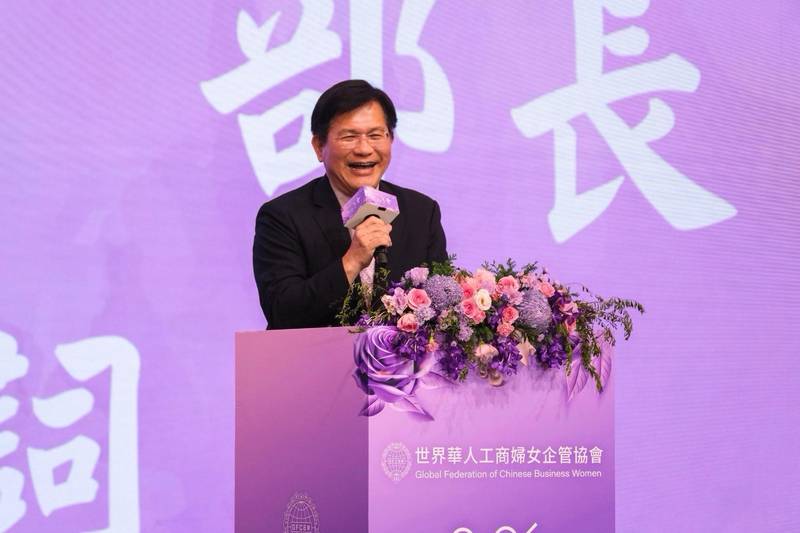 外交部長林佳龍出席世界華人工商婦女企管協會「2026世界年會―華冠之夜/外交部晚宴」