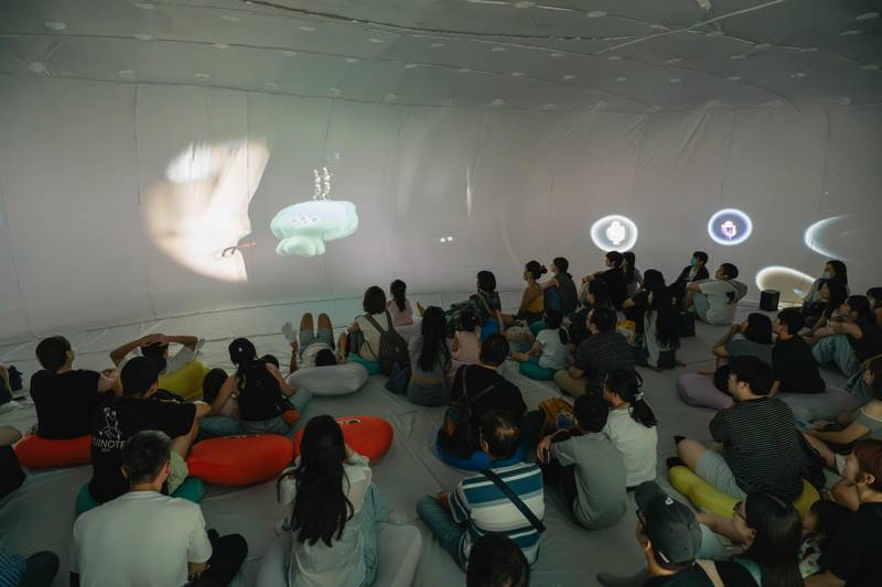 a-We特展突破3萬參觀人次 明日空總泡泡同樂會登場 限定周邊等你帶回家