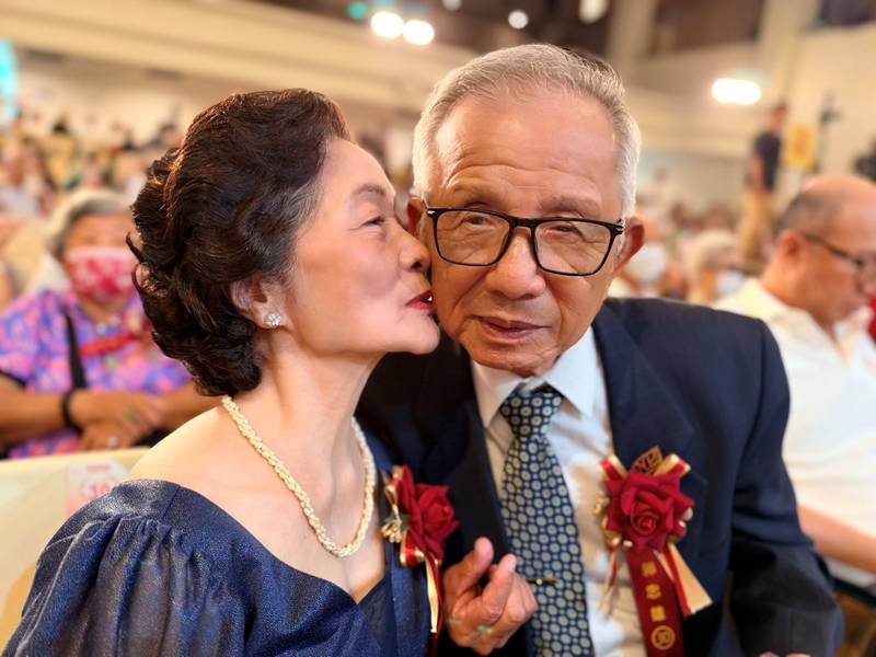 一生相守幸福牽手 南市36對鑽石婚佳偶相伴到白首