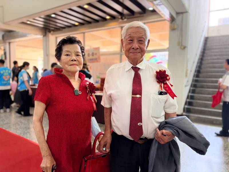 一生相守幸福牽手 南市36對鑽石婚佳偶相伴到白首