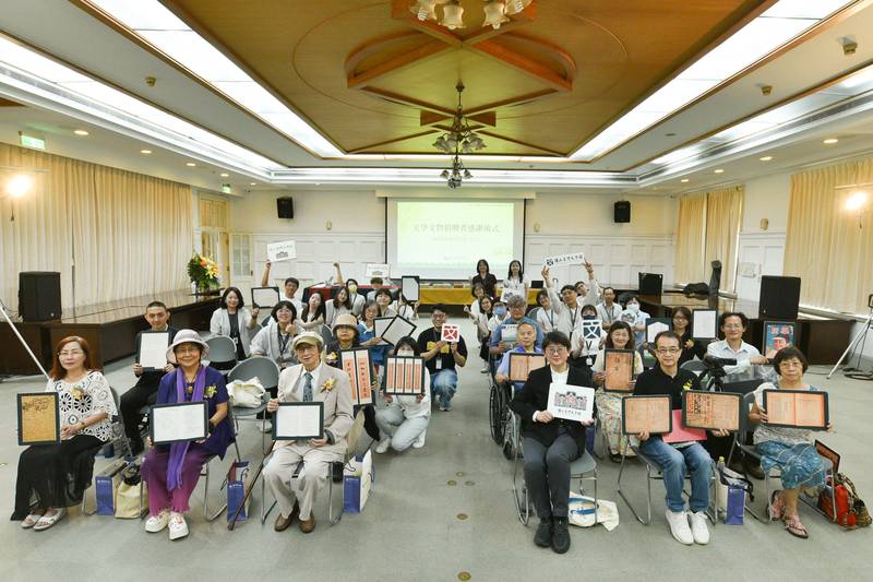 臺文館開館23週年　感謝民間捐贈近1,300件文學文物　從私人珍藏到國家典藏　共同保存臺灣文學的生命記憶