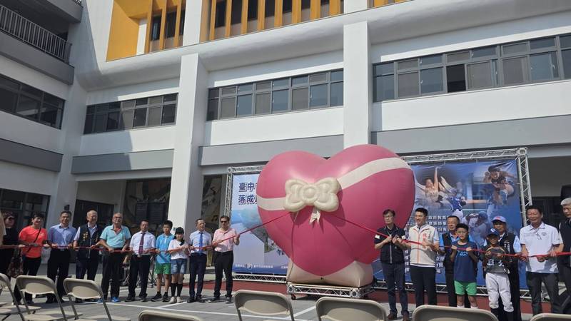追分國小多功能活動中心落成啟用 市府投入逾億元實現學校百年夢想及地方期望