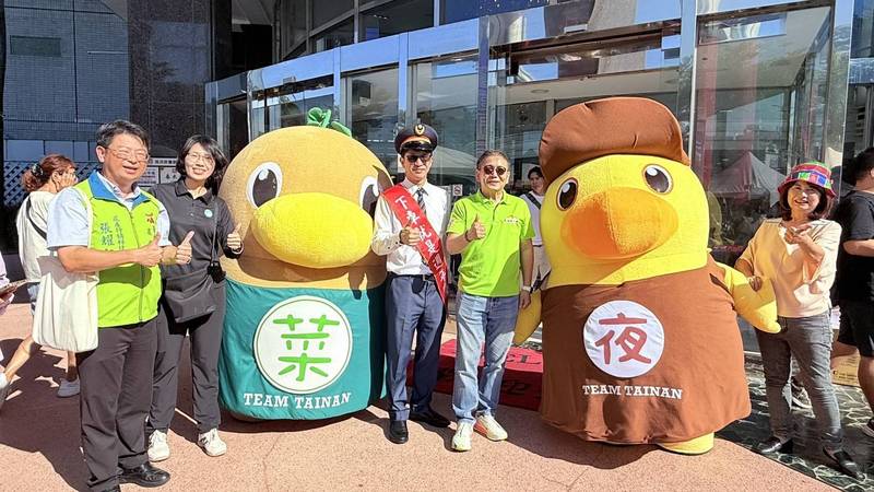台南農特產展售遠東百貨登場 19家業者齊聚車站周邊