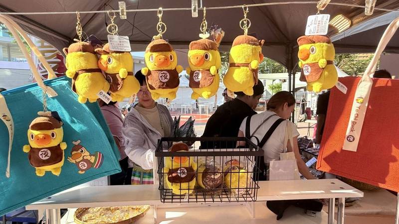台南農特產展售遠東百貨登場 19家業者齊聚車站周邊