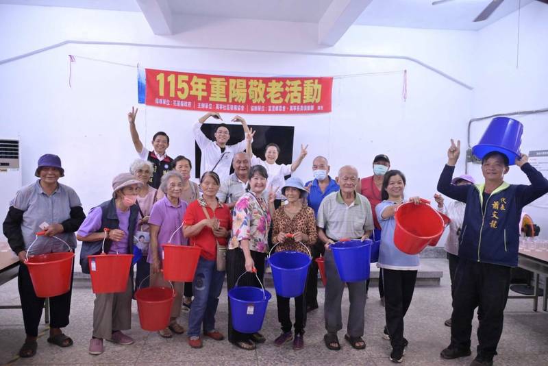 歡慶重陽尊老敬老！徐榛蔚關懷長輩 縣府116年福利大升級