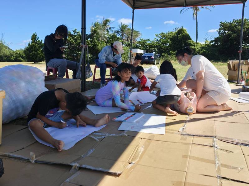 「移動遊樂園,玩出好關係」 墾丁大灣遊憩區享受草地、陽光、海與風的遊戲時光