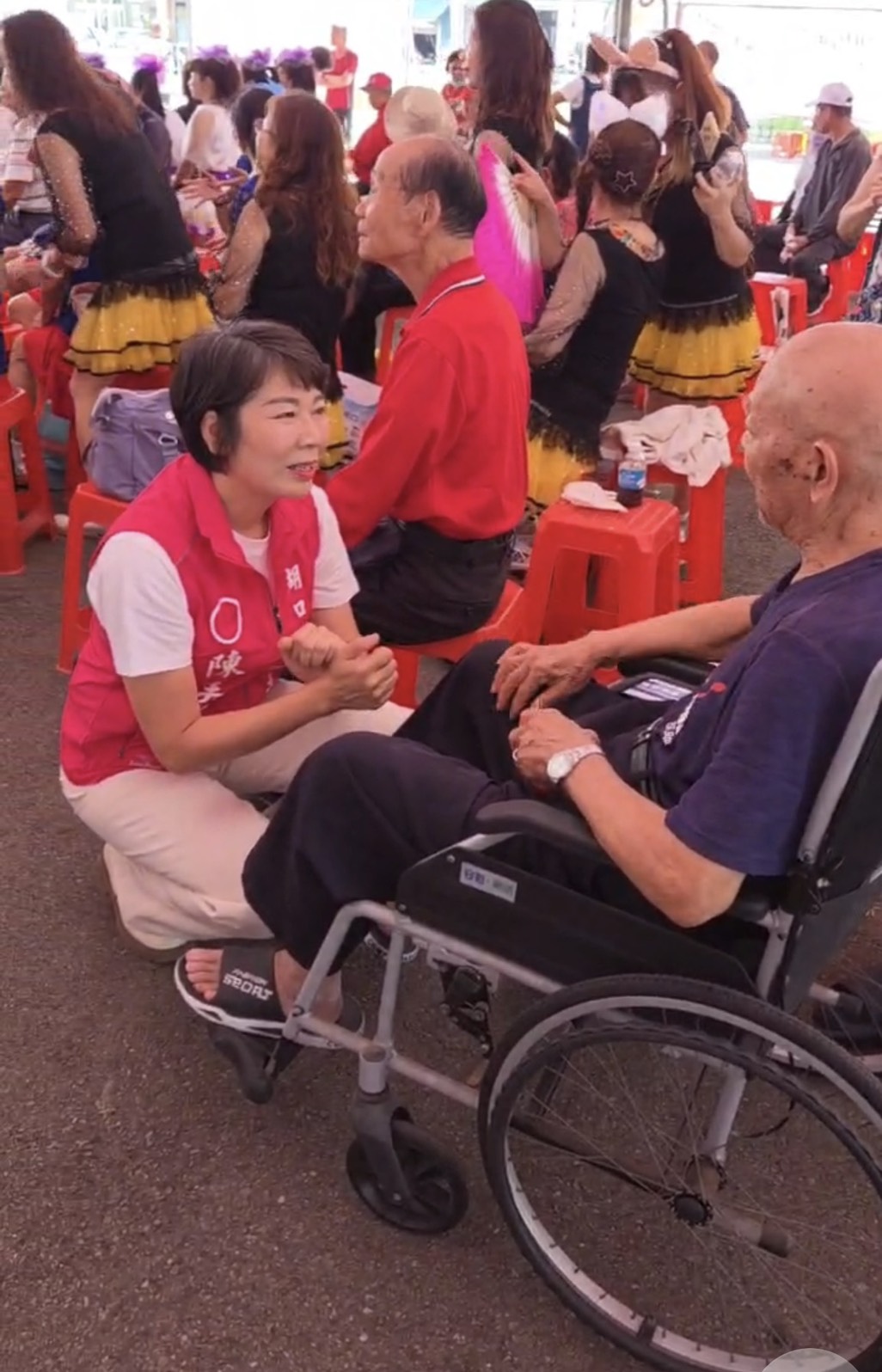 陳美仁與八二三砲戰老兵交流