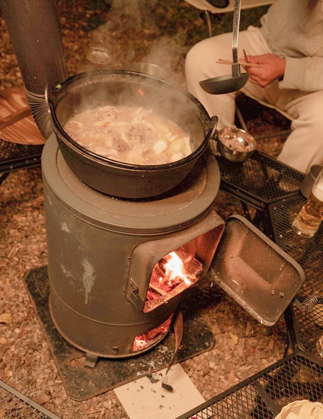 千葉富津保護貓里山村「和心村」冬季住房 圍柴火爐吃藥膳鍋、冷了躲進暖桌