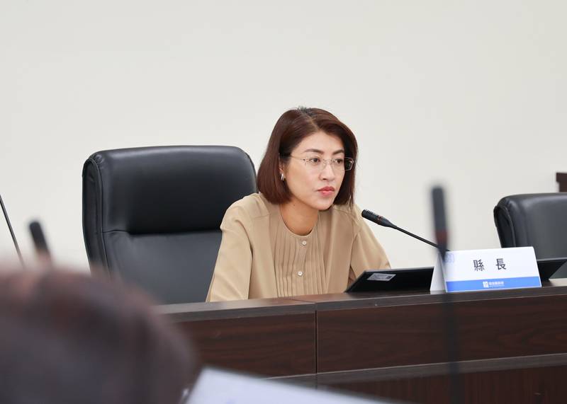 縣府召開縣務會議 許縣長呼籲民眾踴躍接種疫苗