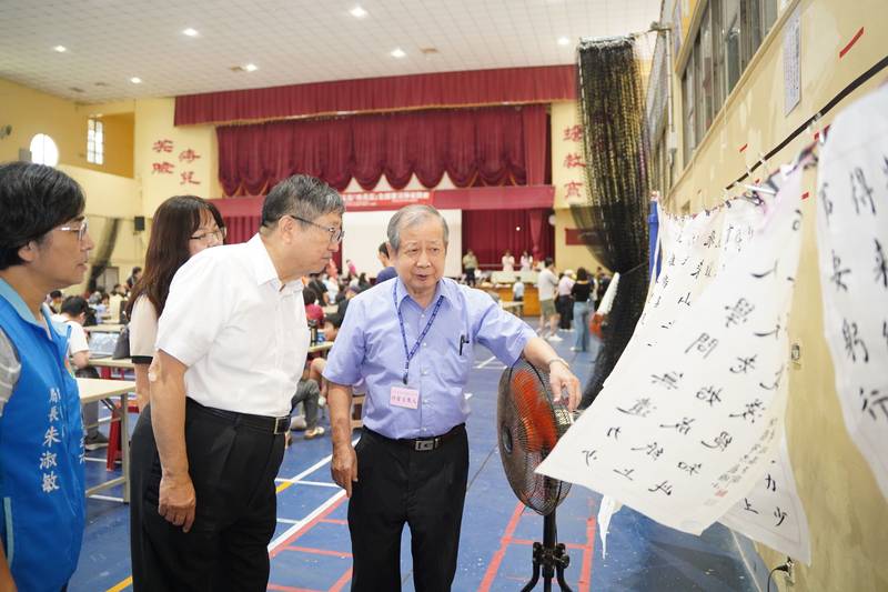 筆尖綻放美學與品德!新竹縣長盃全國書法揮毫、硬筆書法比賽六家國小登場