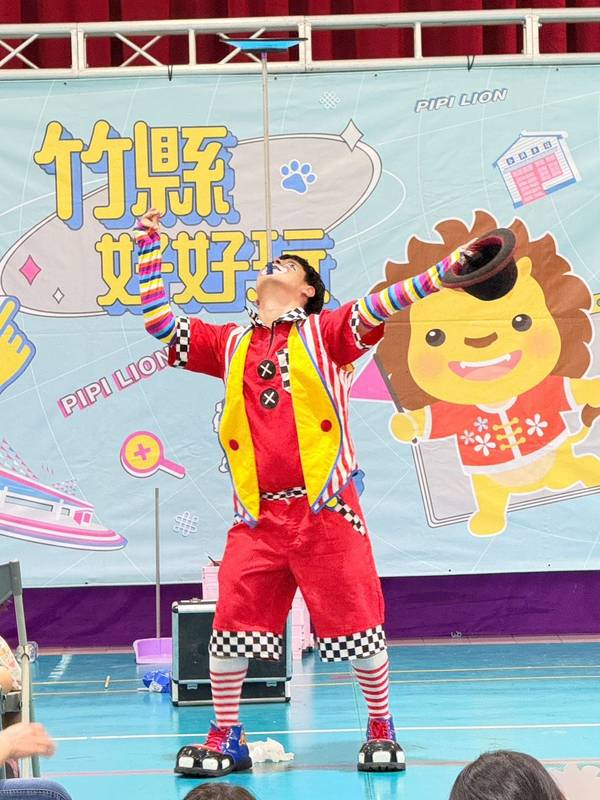 竹縣吉祥物皮皮獅秋日探險登場 吸引親子趣味遊戲打造歡樂回憶