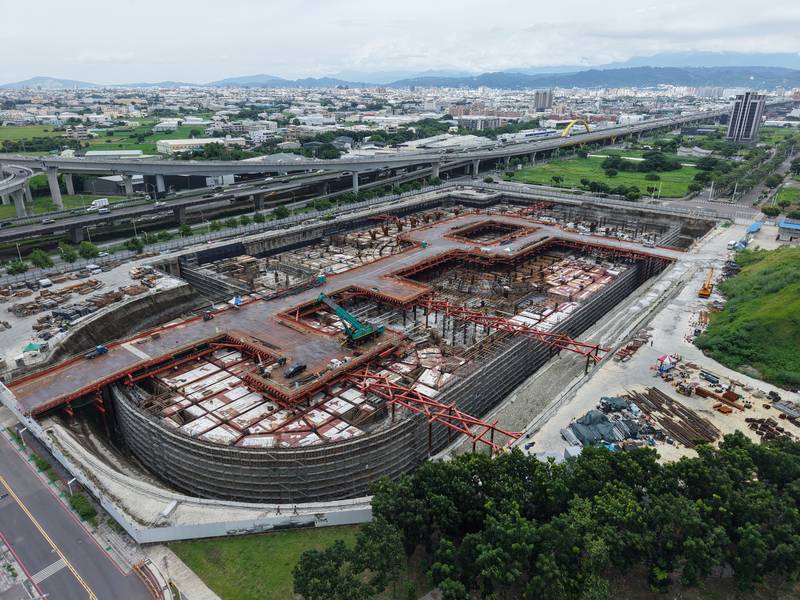 台中巨蛋進入主體工程「進度超標」 朝119年完工邁進