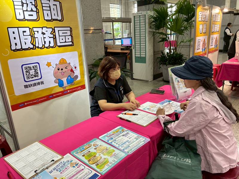 中市10/21辦樂齡聯合徵才 14家企業釋逾480個職缺
