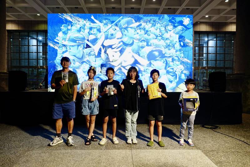台灣大賽黃潮席捲豐原!逾500名球迷熱情應援 10/20台灣大道市政廣場接力
