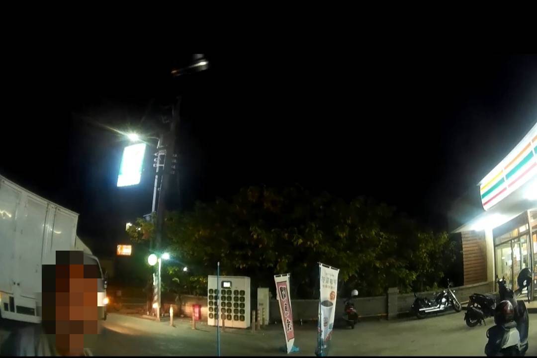 白內障老翁夜間受困大肚區沙田路超商