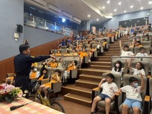 守護通學路 警進校園宣導 停看聽 強化學生自行車與路權安全觀念 8 1792463535123