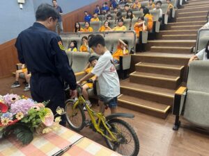 守護通學路 警進校園宣導 停看聽 強化學生自行車與路權安全觀念 7 %E4%B8%89 23