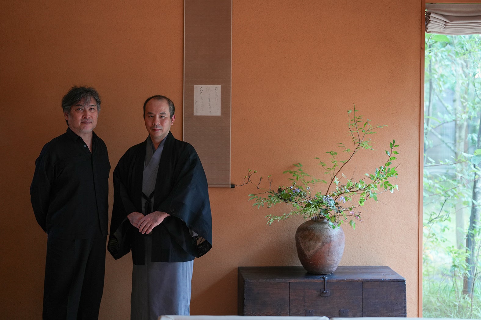 三重湯之山溫泉「素粹居」千宗屋監修茶室「抱土」啟用 陶藝家內田鋼一共同舉辦首場茶會