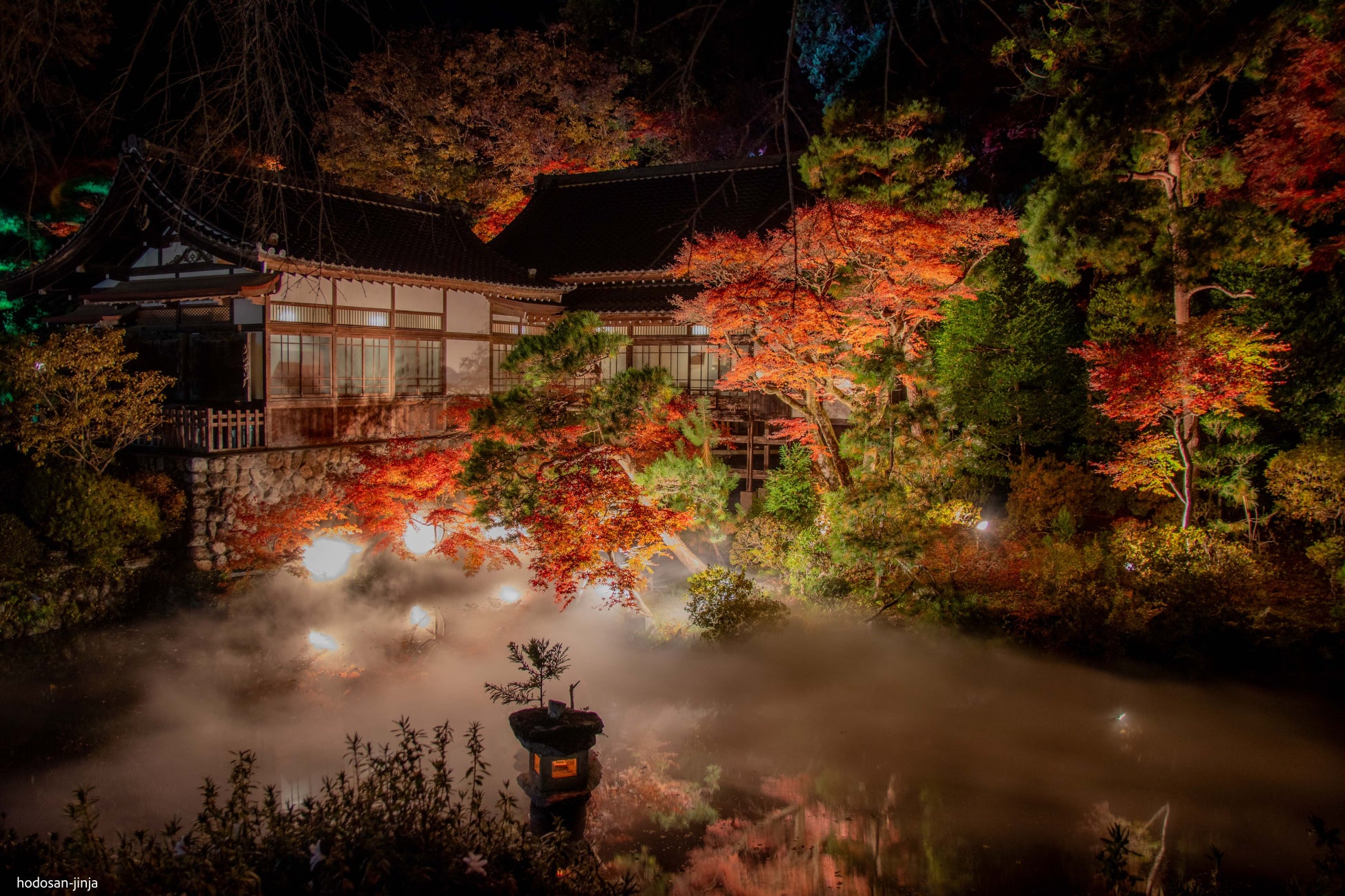 秩父武甲溫泉推長瀞賞楓優惠 出示長瀞紅葉祭通行證送毛巾組、地瓜特調限定