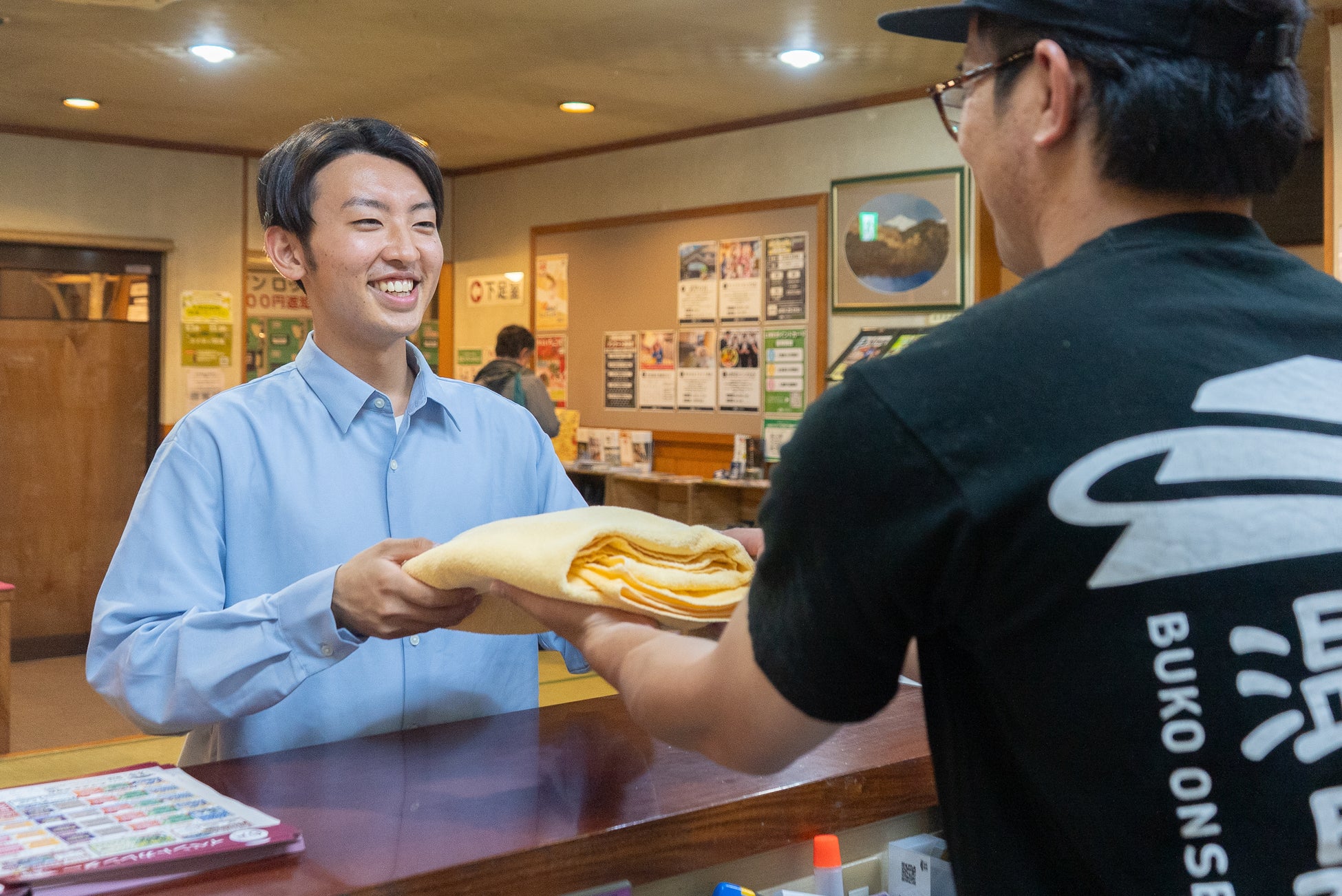 秩父武甲溫泉推長瀞賞楓優惠 出示長瀞紅葉祭通行證送毛巾組、地瓜特調限定