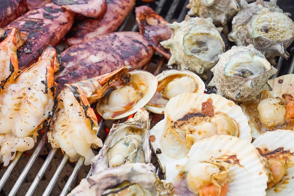 明石大藏海岸BBQ「ZAZAZA」冬季限定 暖桌賞明石海峽大橋夜景、牡蠣吃到飽