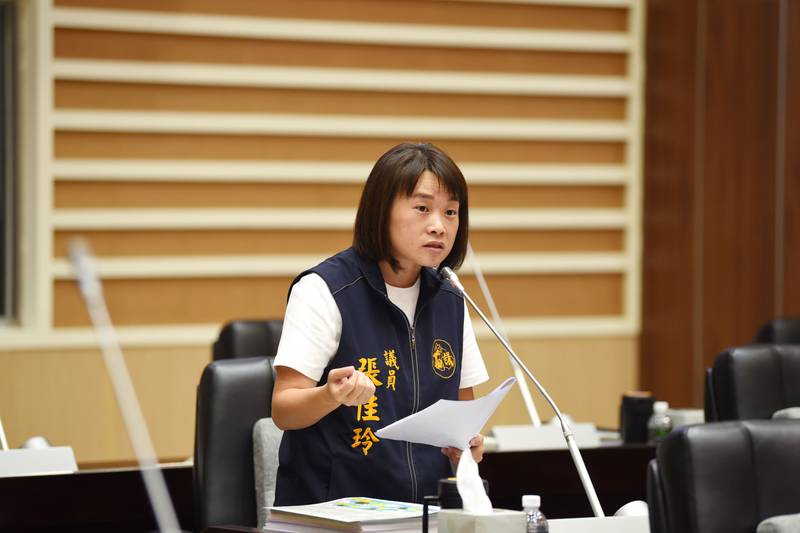 蕭詠萱陳永賢張佳玲總質詢 交通議題備受關切縣長允戮力以赴