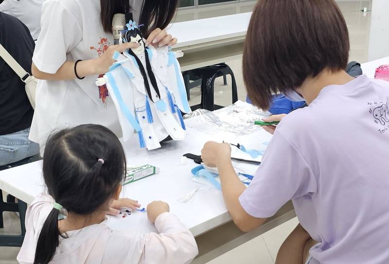 中市屯藝中心駐館雙團精彩接演 機械手臂、科技布袋戲展現跨域創意