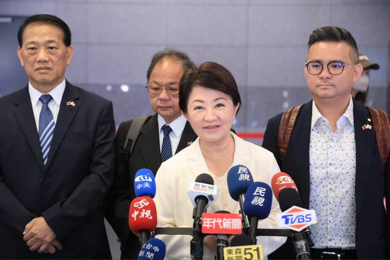 28小時燕子來回沖繩！盧市長率66對新人高空證婚、城市外交及關懷台商