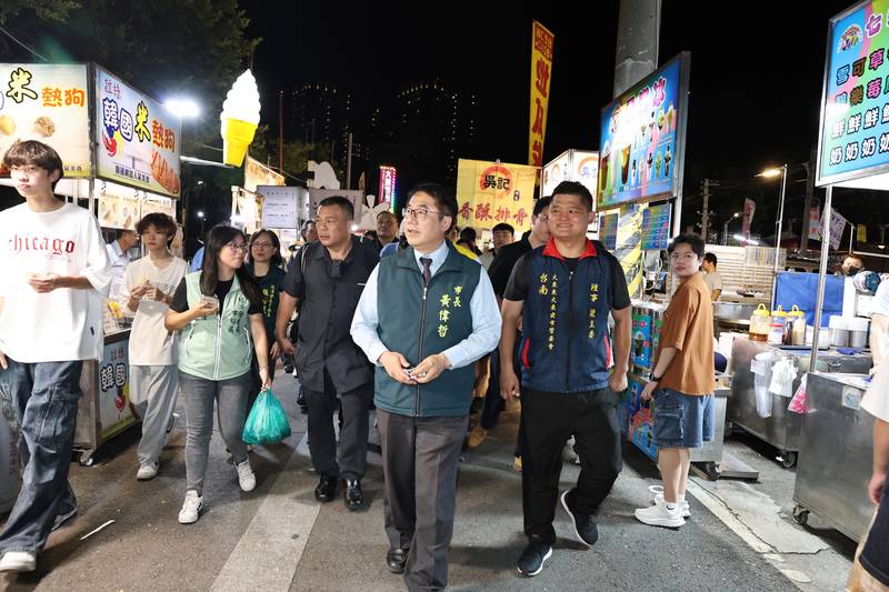 臺南攤販管理再升級 市府修法新增展延及納管條款兼顧攤商權益與公共利益