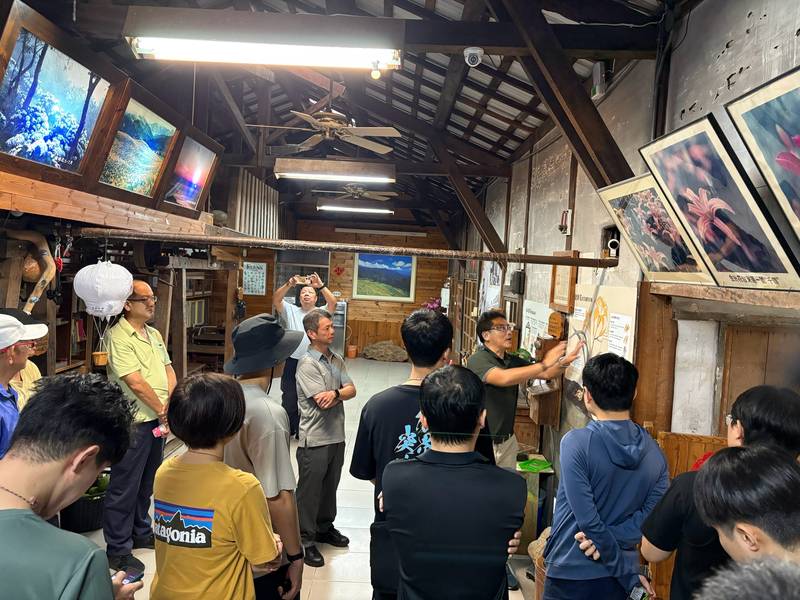 漫步太麻里金針山 健行踏青舒展身心 凝聚團隊向心力