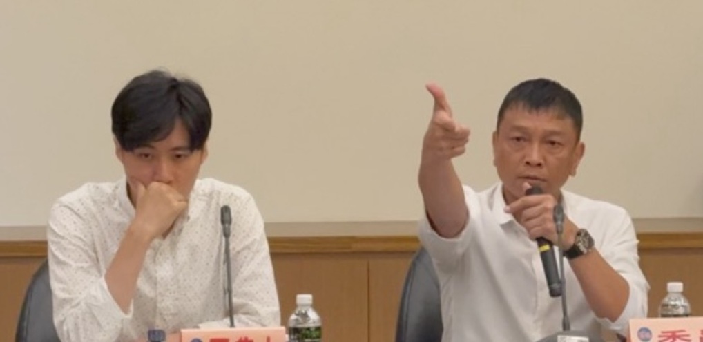 ▲圖說:苗栗縣議員温俊勇與曾玟學聯手為民喉舌,要求台水正視自來水異味問題 (圖/記者彭維權 提供)