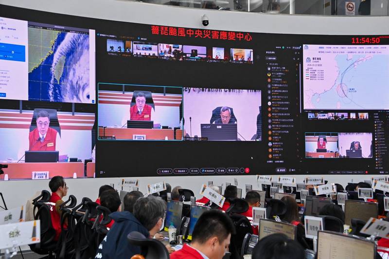 視導薔琵颱風中央災害應變中心 卓揆:中央地方攜手防災 全力確保民眾安全