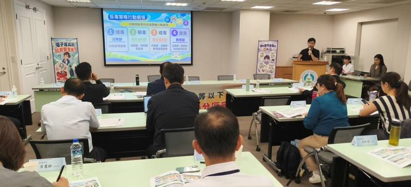 行政院季連成政委聆聽教學現場意見 深化校園毒品防制交流