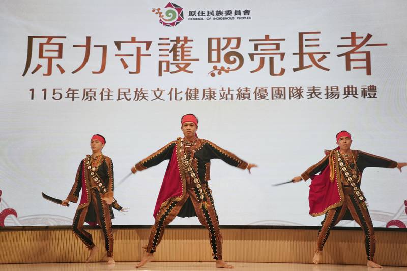 52處績優文健站獲表揚展現文化照顧成果