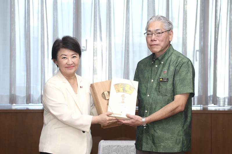 盧秀燕率團拜會沖繩縣政府 盼深化第一島鏈城市夥伴關係