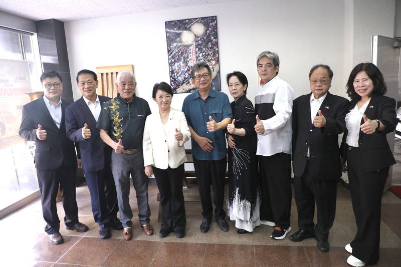 盧市長會晤琉球台商會長等沖繩僑領 串聯僑界力量深化觀光經貿合作