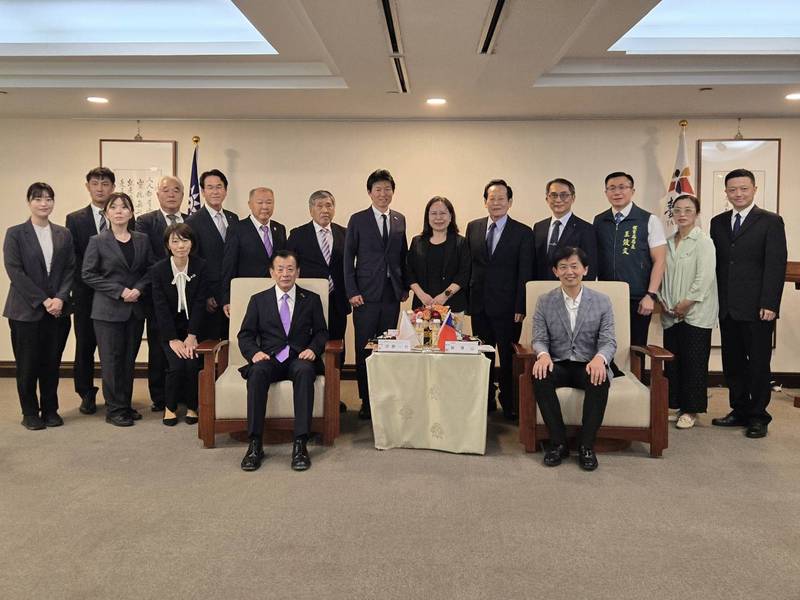 米粉、陶藝、足球成交流新亮點! 日本藤枝市河野一行副市長再訪台南