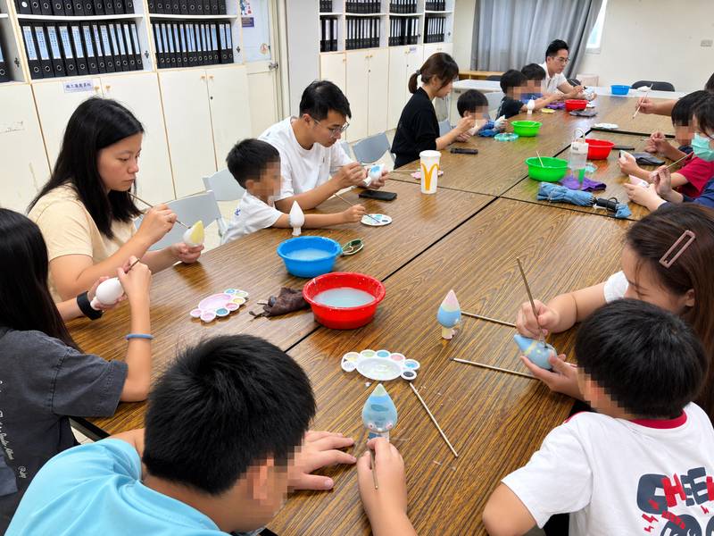花蓮縣全民運動館公共藝術結合陶瓷彩繪 邀民眾共創藝術作品留下珍貴紀念