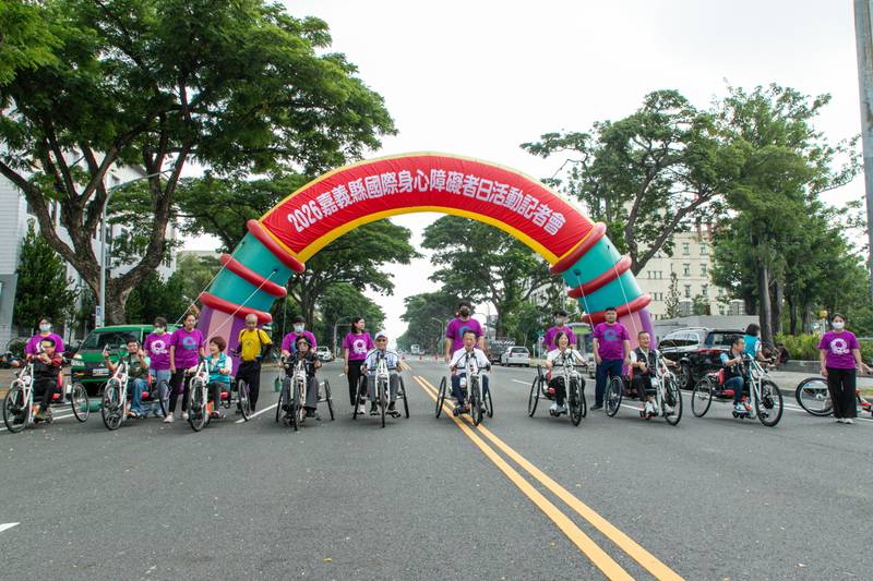 嘉義縣國際身障日10月31日登場,34支隊伍齊聚東石創意踩街