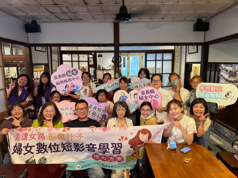 嘉義縣婦女數位培力　學員拍攝朴子女路短影音