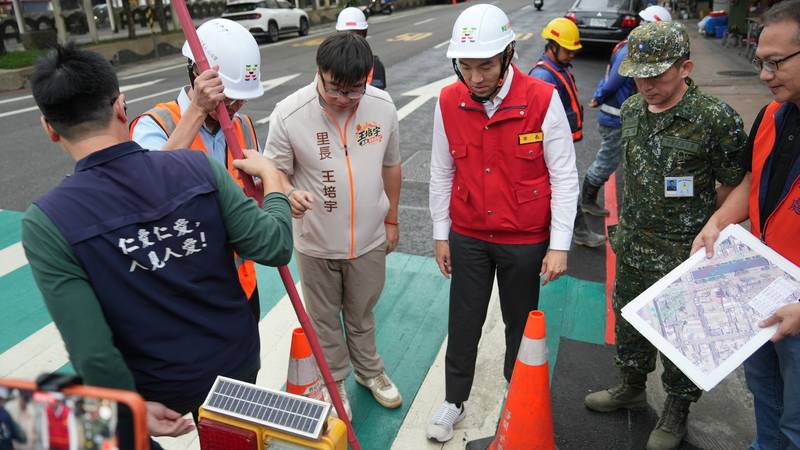 薔琵颱風逼近　謝國樑視察大武崙溪防汛與愛四路排水整備