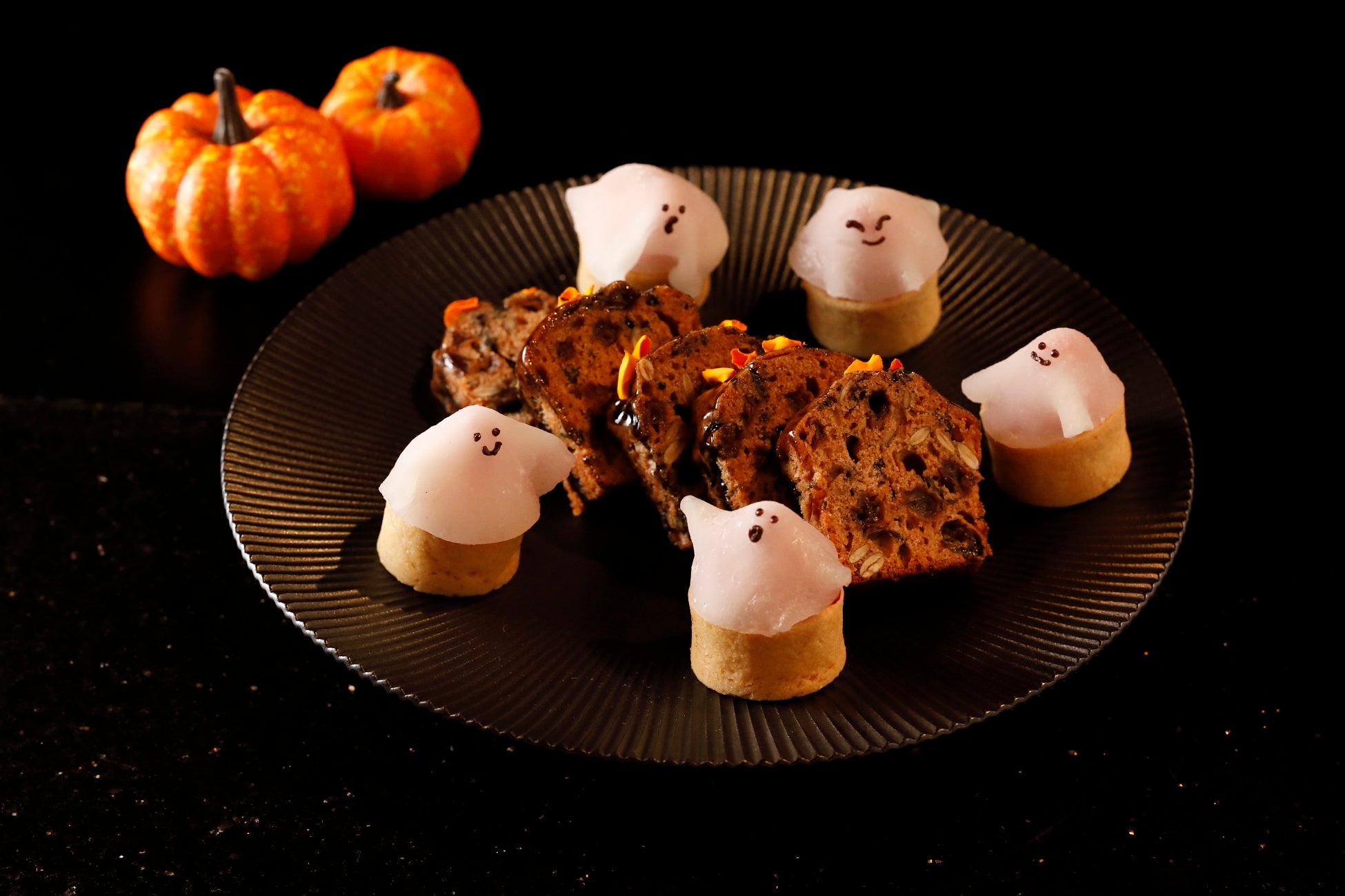 東京新大谷飯店10月31日萬聖節夜間自助餐　DJ現場演奏、幽靈塔與現切烤牛肉