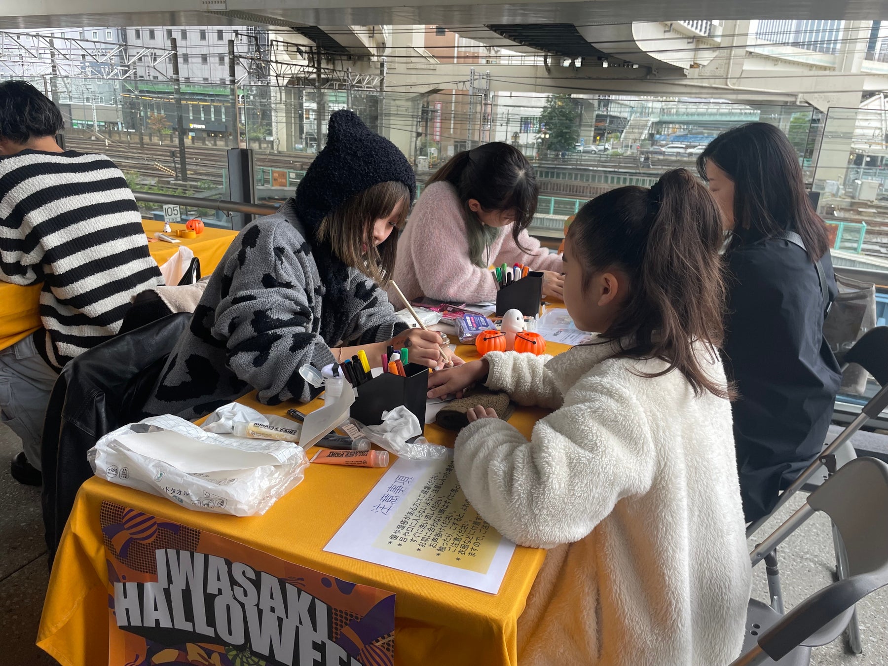 橫濱站西口萬聖節10月31日 棒棒糖集點與親子變裝遊行,第11屆免費參加